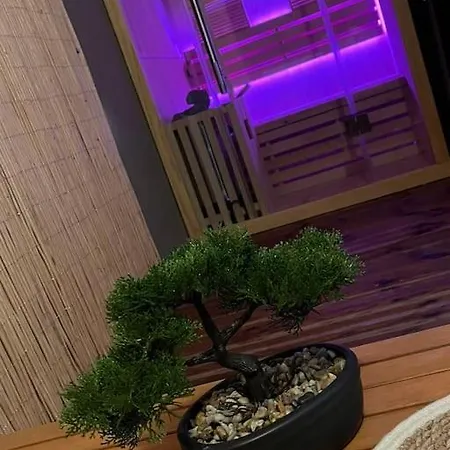 Apartment La